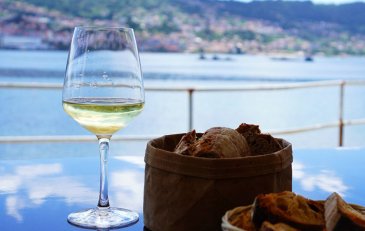 Rías Baixas: El Reino del Albariño y la Magia del Atlántico